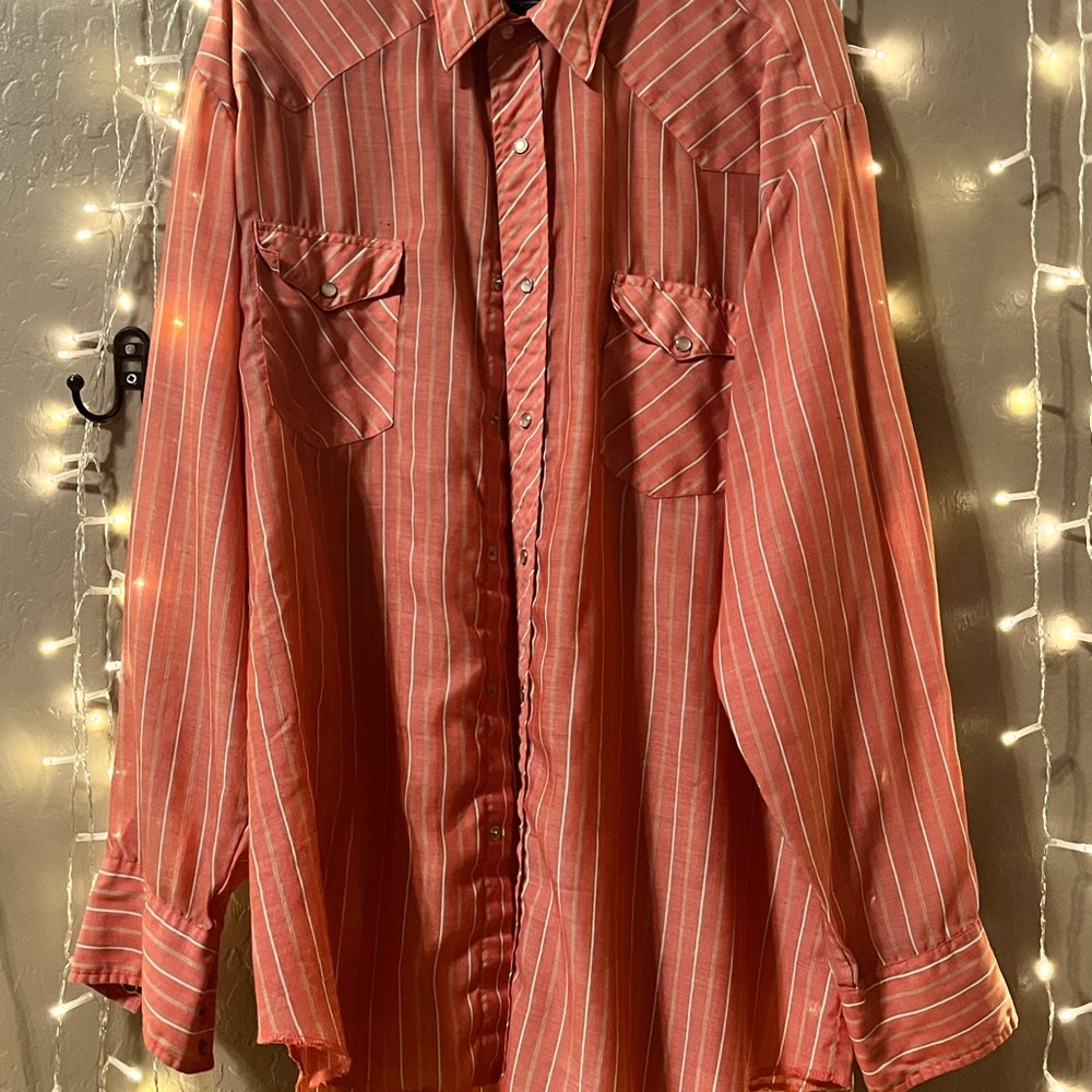 Vintage men’s dress shirt w Pearl buttons